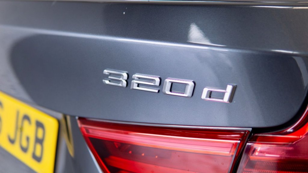 Used BMW 3 Series 2016 for sale - 77600252: Photo 12