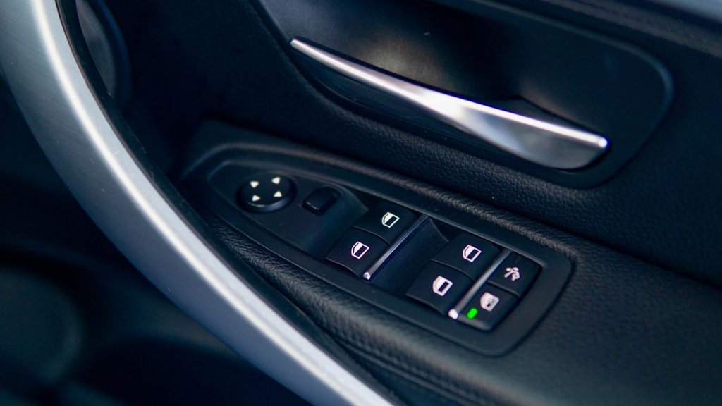 Used BMW 3 Series 2016 for sale - 77600252: Photo 45