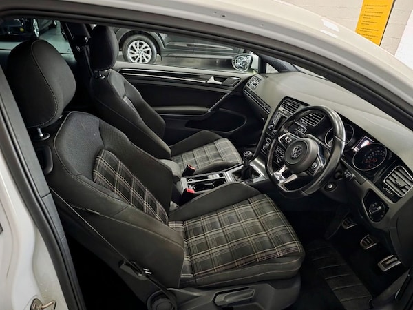 Used Volkswagen Golf 2015 for sale - 76178345: Photo 12