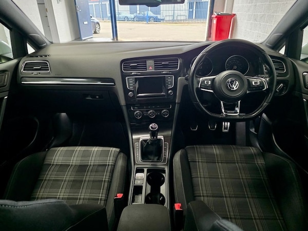 Used Volkswagen Golf 2015 for sale - 76178345: Photo 14