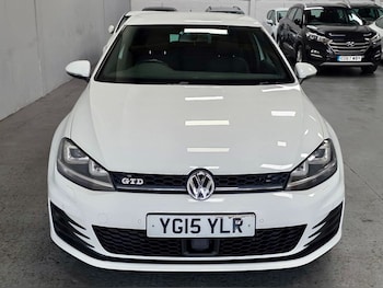 Used Volkswagen Golf 2015 for sale - 76178345: Photo 2