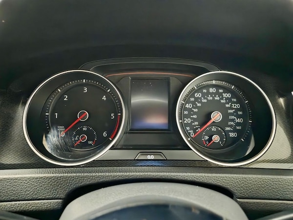 Used Volkswagen Golf 2015 for sale - 76178345: Photo 30