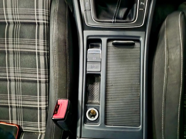 Used Volkswagen Golf 2015 for sale - 76178345: Photo 37