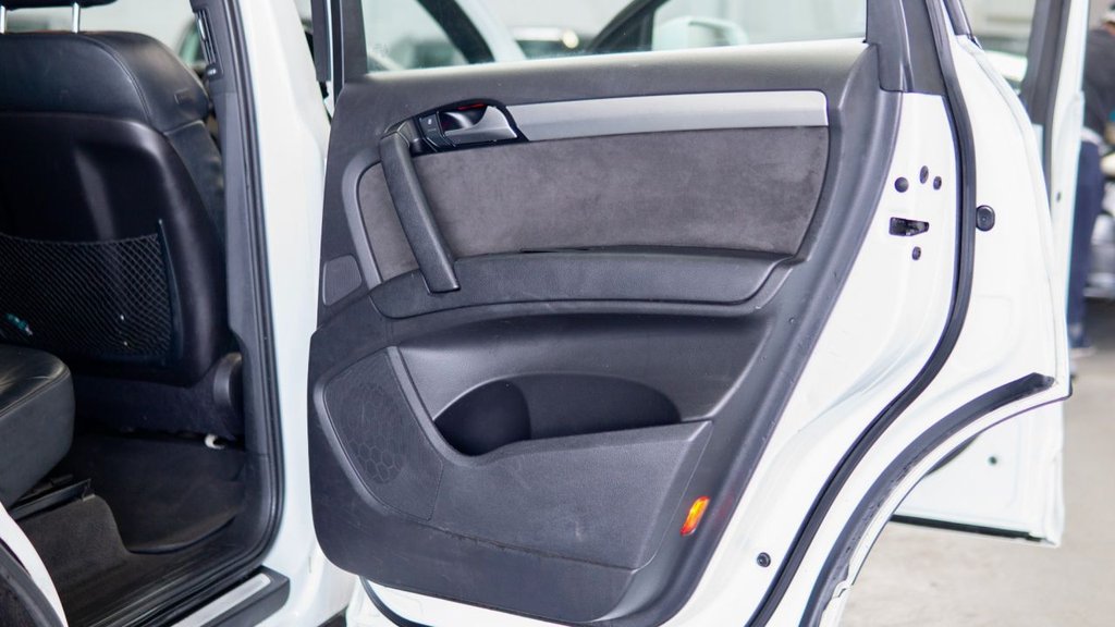 Used Audi Q7 2015 for sale - 77820889: Photo 41