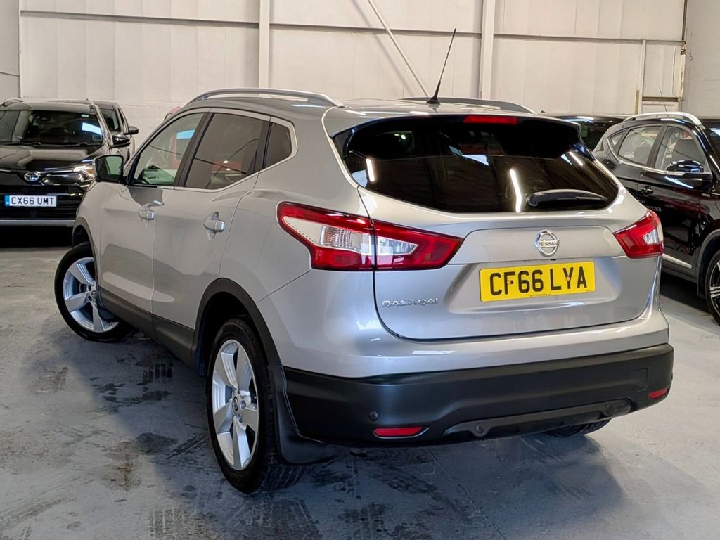Used Nissan Qashqai 2016 for sale - 77685260: Photo 2