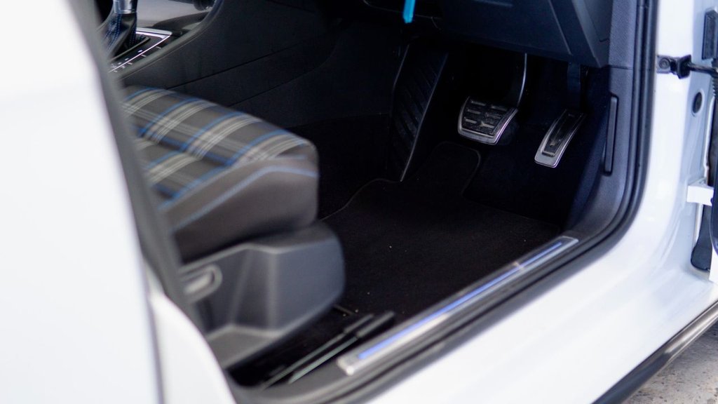 Used Volkswagen Golf 2016 for sale - 78017677: Photo 35