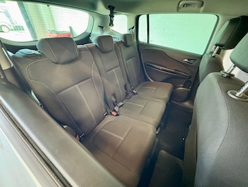 Used Vauxhall Zafira Tourer 2015 for sale - 77936379: Photo