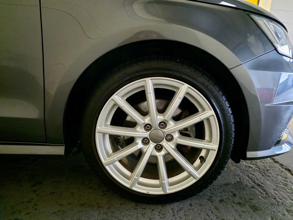 Used Audi A1 2015 for sale - 76783778: Photo 5