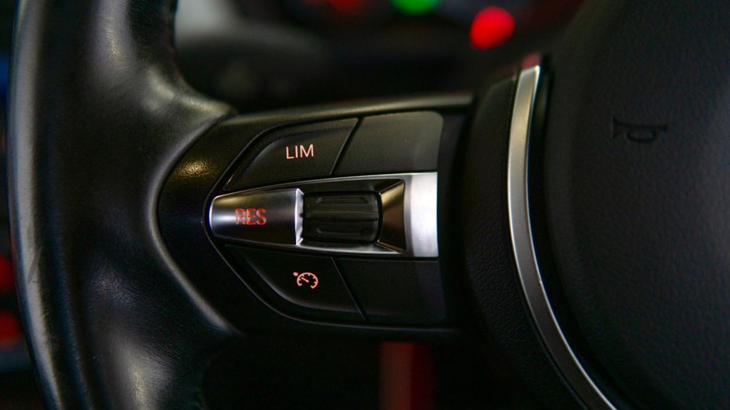 Used BMW 3 Series 2015 for sale - 77771008: Photo 38