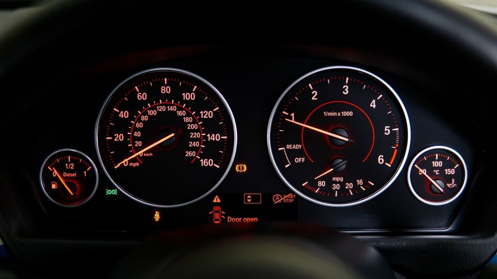 Used BMW 3 Series 2015 for sale - 77771008: Photo 39