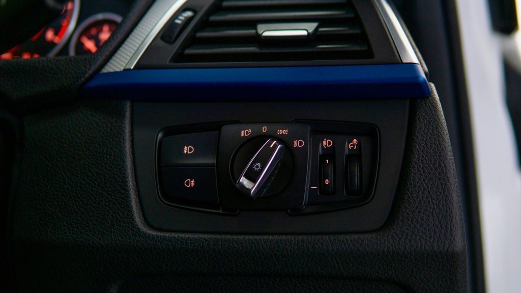 Used BMW 3 Series 2015 for sale - 77771008: Photo 44