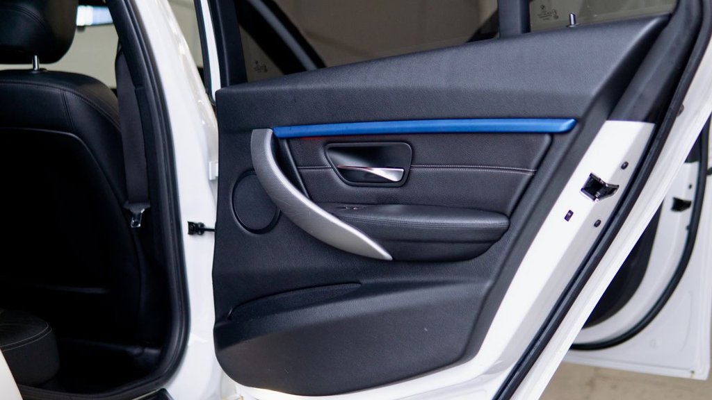 Used BMW 3 Series 2015 for sale - 77771008: Photo 47