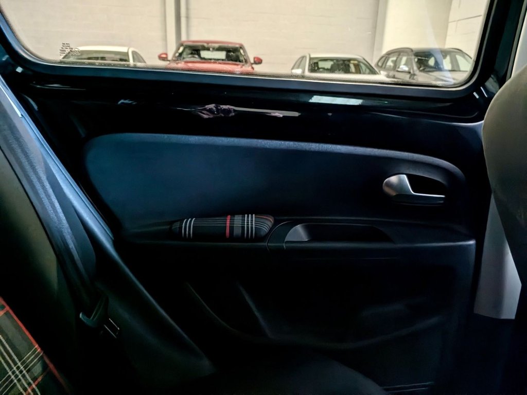 Used Volkswagen up! 2018 for sale - 77042555: Photo 23