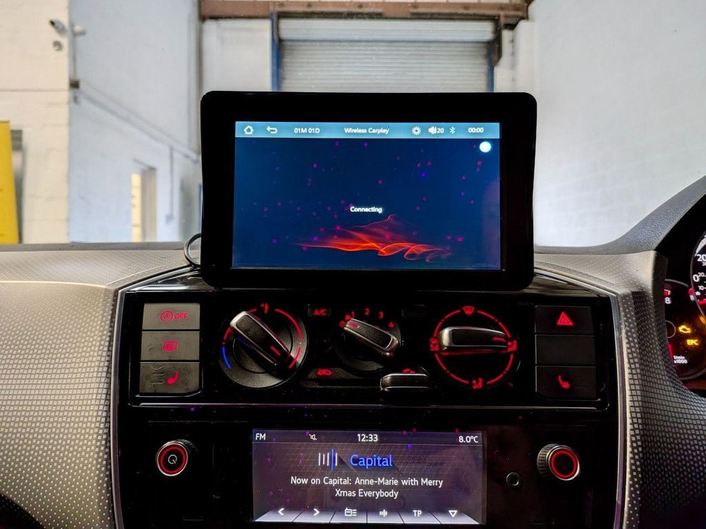 Used Volkswagen up! 2018 for sale - 77042555: Photo 32