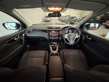 Used Nissan Qashqai 2015 for sale - 77383823: Photo