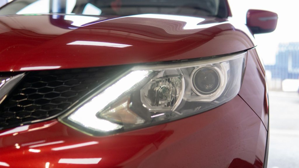 Used Nissan Qashqai 2015 for sale - 77383823: Photo 9