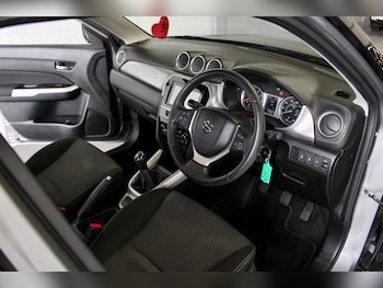 Used Suzuki Vitara 2017 for sale - 79603662: Photo