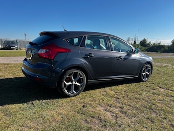Used Ford Focus 2015 for sale - 78464120: Photo