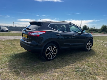 Used Nissan Qashqai 2016 for sale - 78419064: Photo