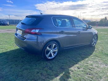 Used Peugeot 308 2014 for sale - 78956457: Photo