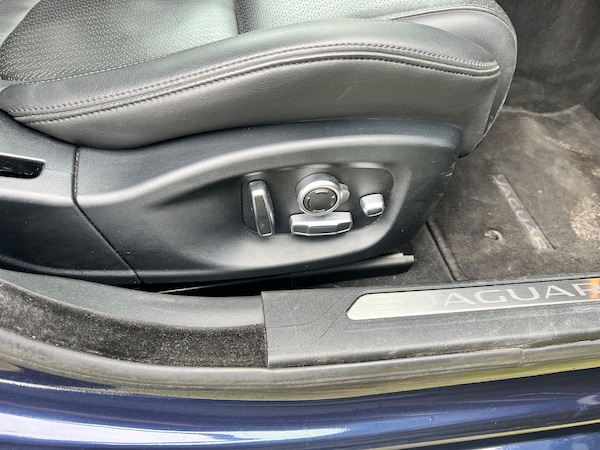Used Jaguar XE 2017 for sale - 74624856: Photo 14