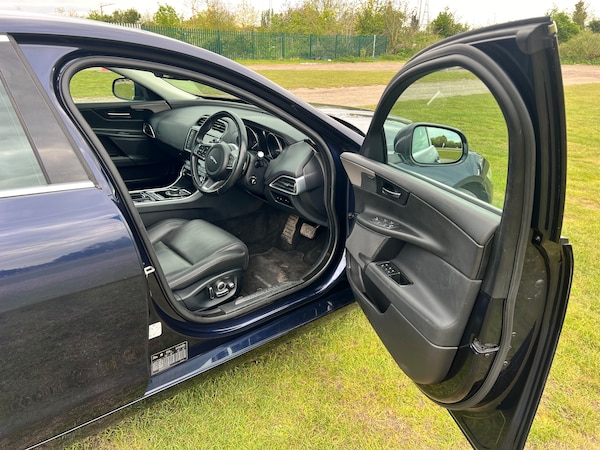 Used Jaguar XE 2017 for sale - 74624856: Photo 17