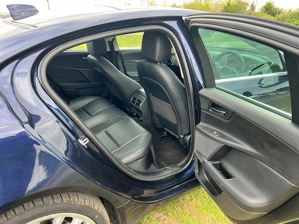 Used Jaguar XE 2017 for sale - 74624856: Photo 19