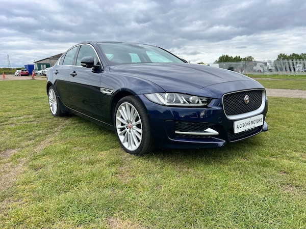 Used Jaguar XE 2017 for sale - 74624856: Photo 1