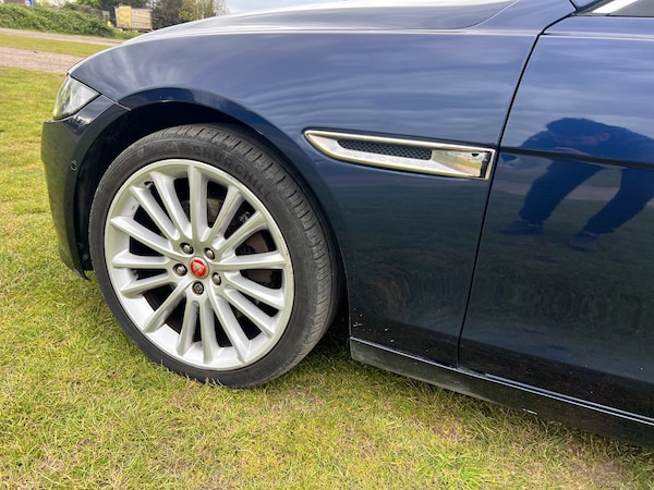Used Jaguar XE 2017 for sale - 74624856: Photo 24