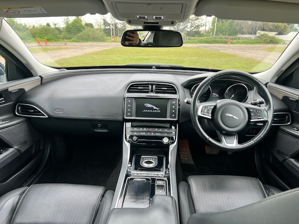 Used Jaguar XE 2017 for sale - 74624856: Photo 5