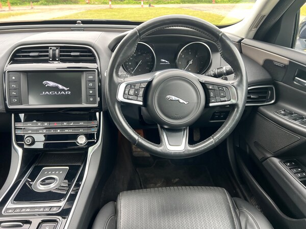 Used Jaguar XE 2017 for sale - 74624856: Photo 6