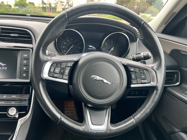 Used Jaguar XE 2017 for sale - 74624856: Photo 7