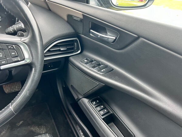 Used Jaguar XE 2017 for sale - 74624856: Photo 8