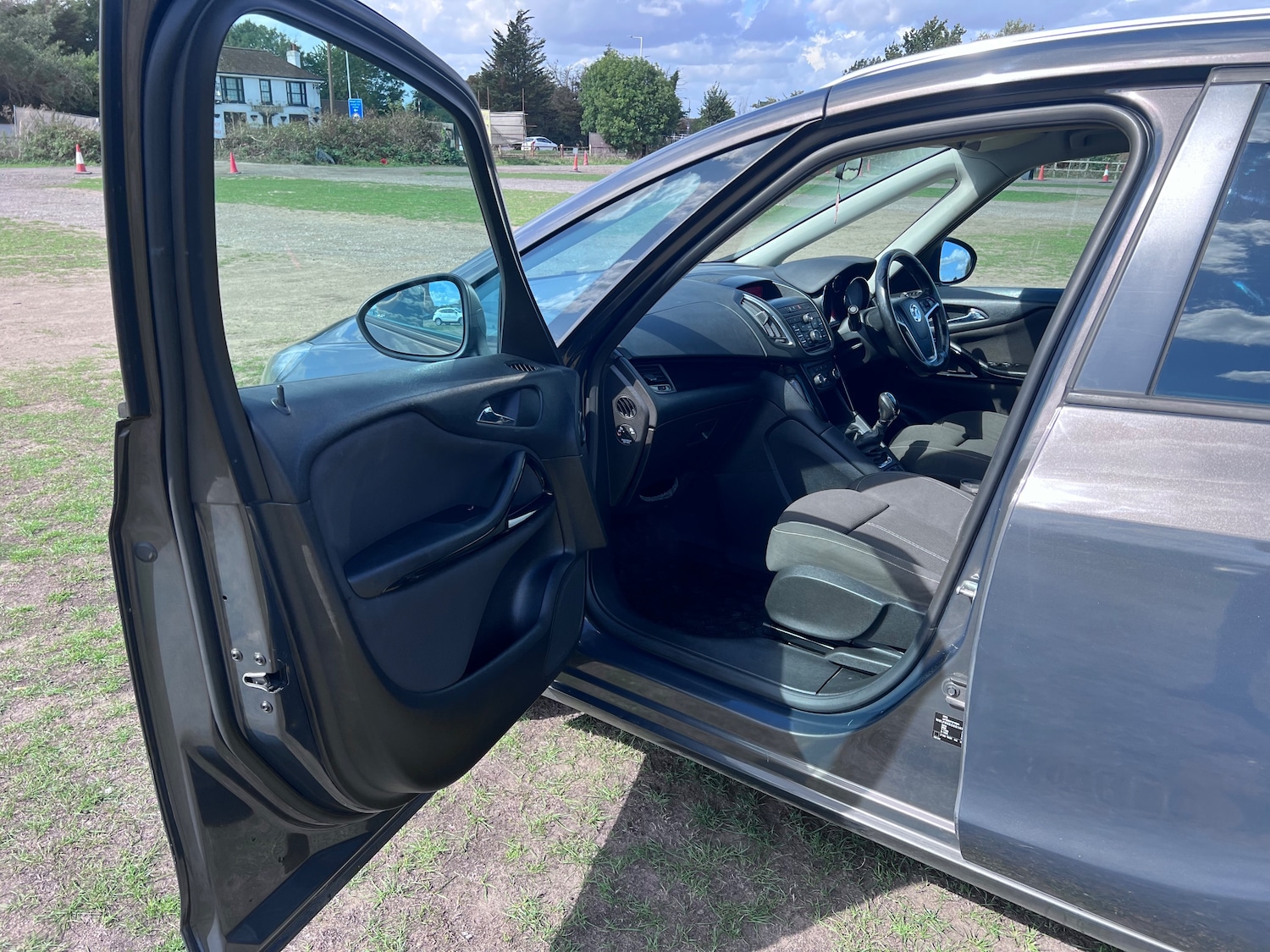 Used Vauxhall Zafira 2016 for sale - 76495784: Photo 27