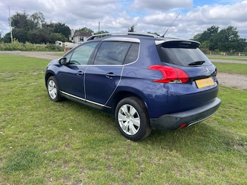 Used Peugeot 2008 2015 for sale - 78990795: Photo