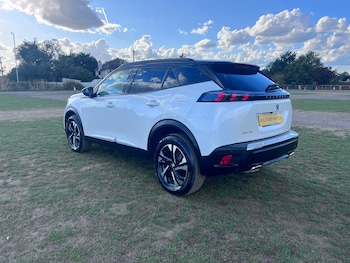 Used Peugeot 2008 2023 for sale - 75902594: Photo