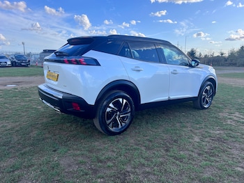 Used Peugeot 2008 2023 for sale - 75902594: Photo