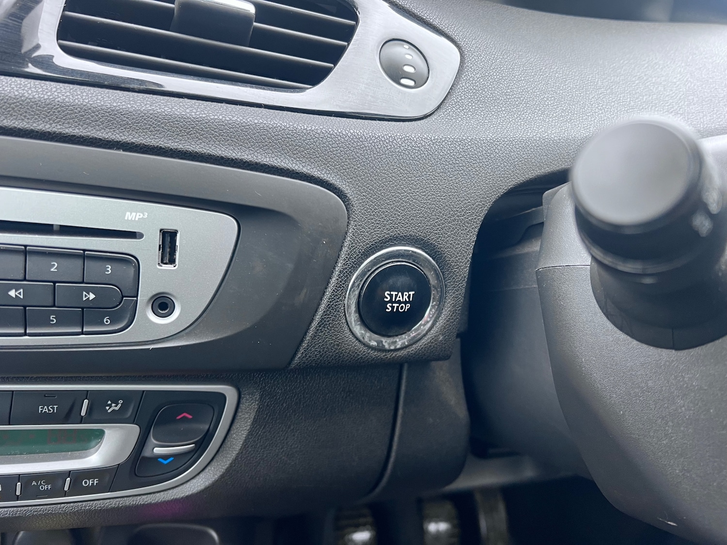 Used Renault Grand Scenic 2016 for sale - 77715523: Photo 19