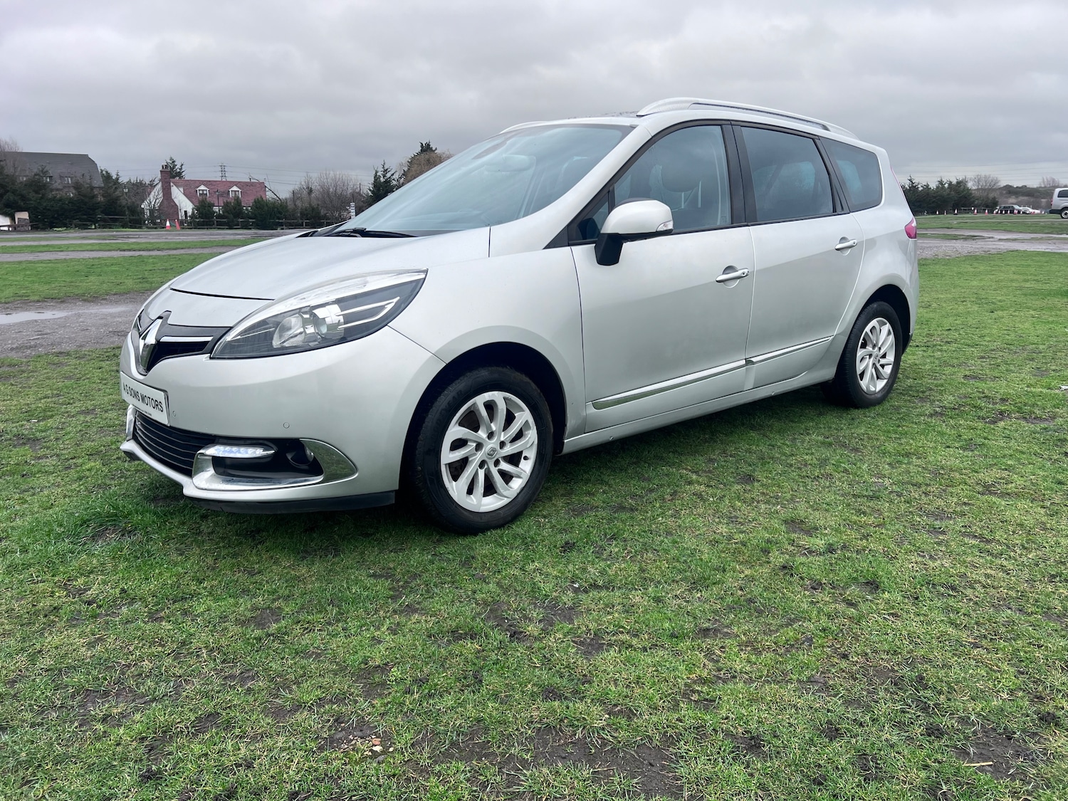 Used Renault Grand Scenic 2016 for sale - 77715523: Photo 2
