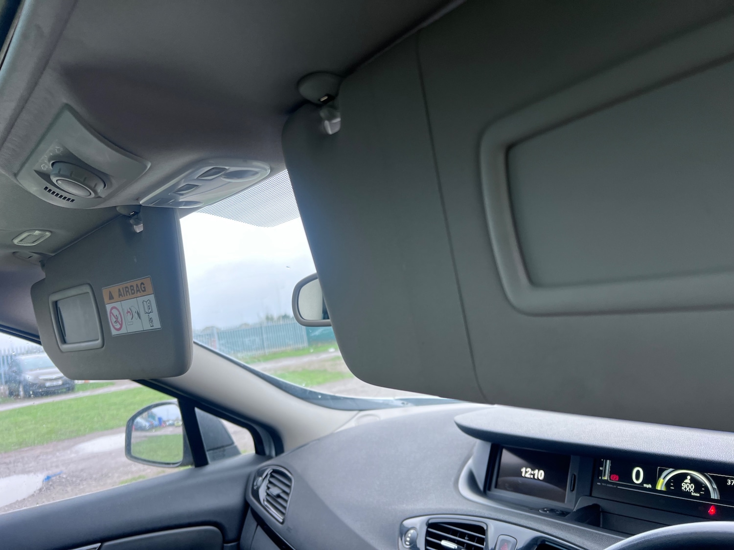 Used Renault Grand Scenic 2016 for sale - 77715523: Photo 21