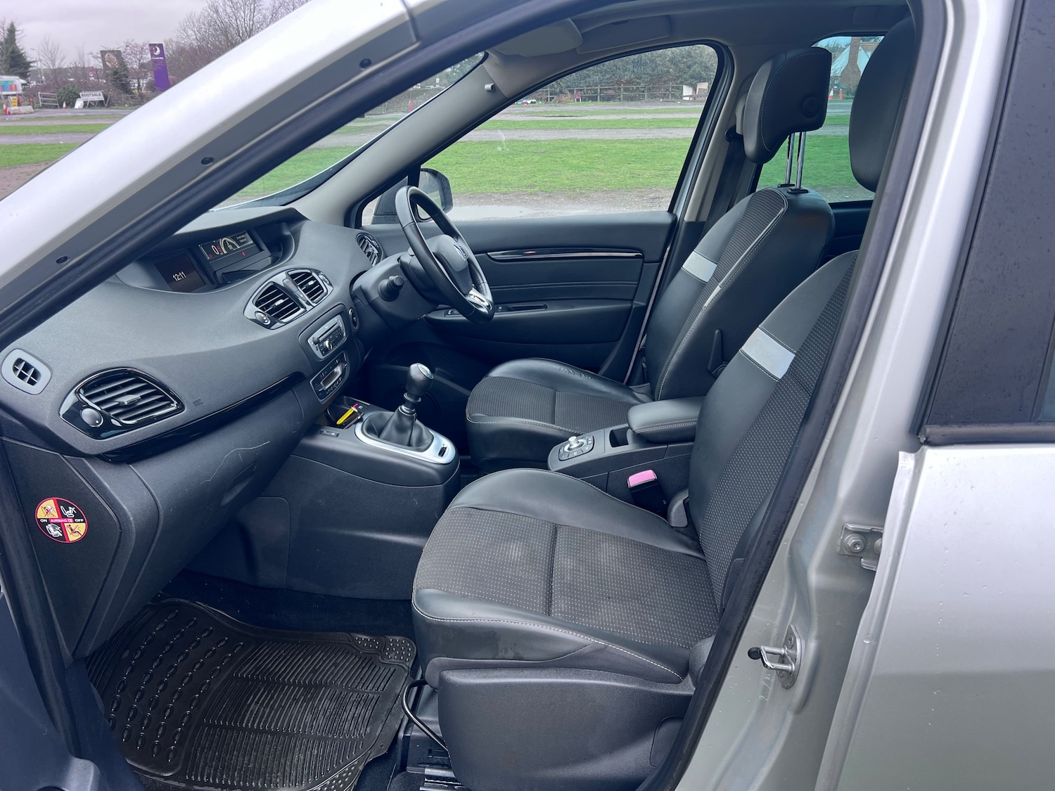 Used Renault Grand Scenic 2016 for sale - 77715523: Photo 28