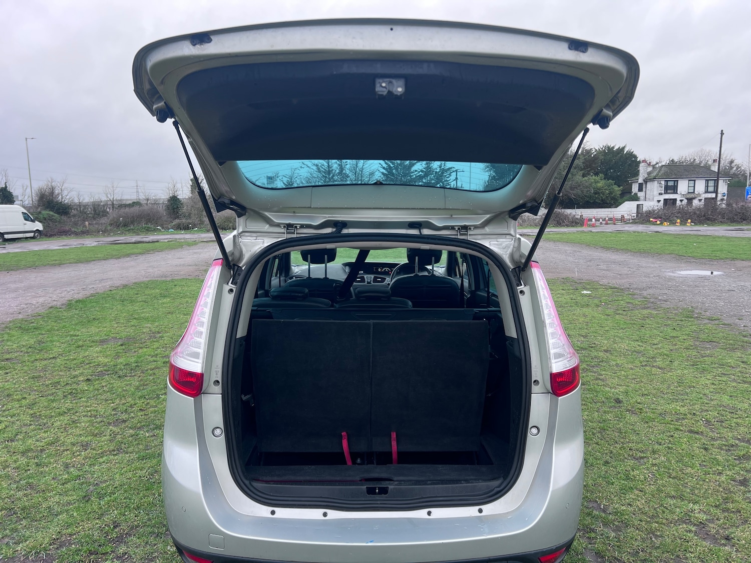 Used Renault Grand Scenic 2016 for sale - 77715523: Photo 40