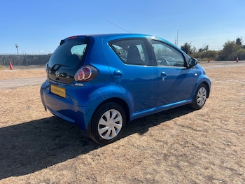 Used Toyota AYGO 2011 for sale - 79341657: Photo