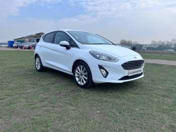 2020 (20) - TITANIUM 5-Door