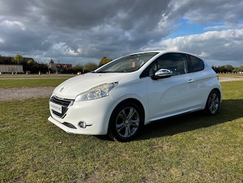 Used Peugeot 208 2013 for sale - 78278054: Photo