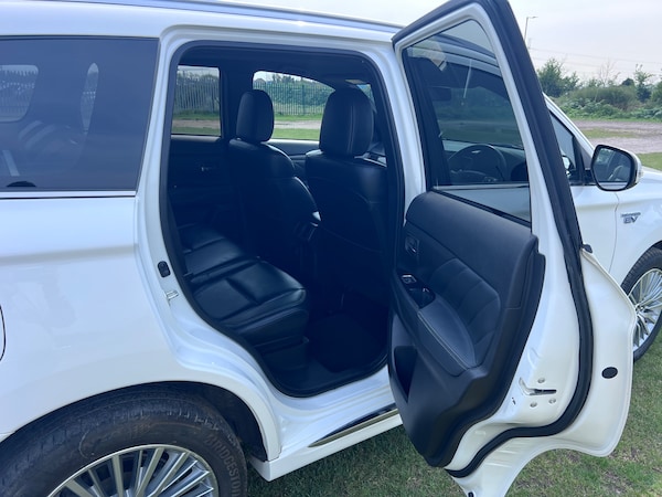 Used Mitsubishi Outlander 2018 for sale - 76219733: Photo 28