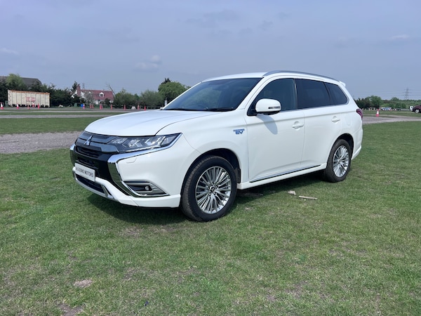 Used Mitsubishi Outlander 2018 for sale - 76219733: Photo 2