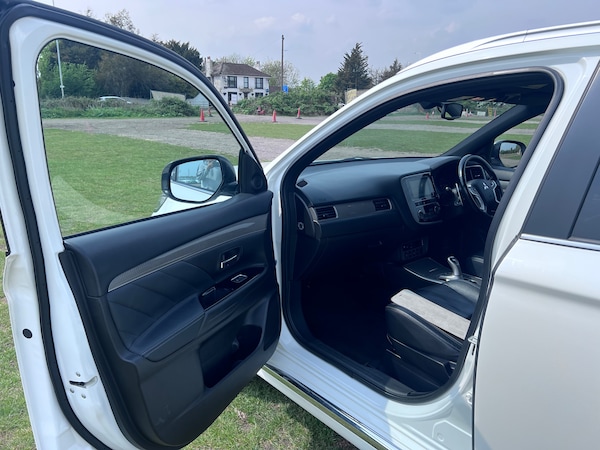 Used Mitsubishi Outlander 2018 for sale - 76219733: Photo 30