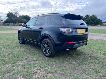 Used Land Rover Discovery Sport 2018 for sale - 75524736: Photo