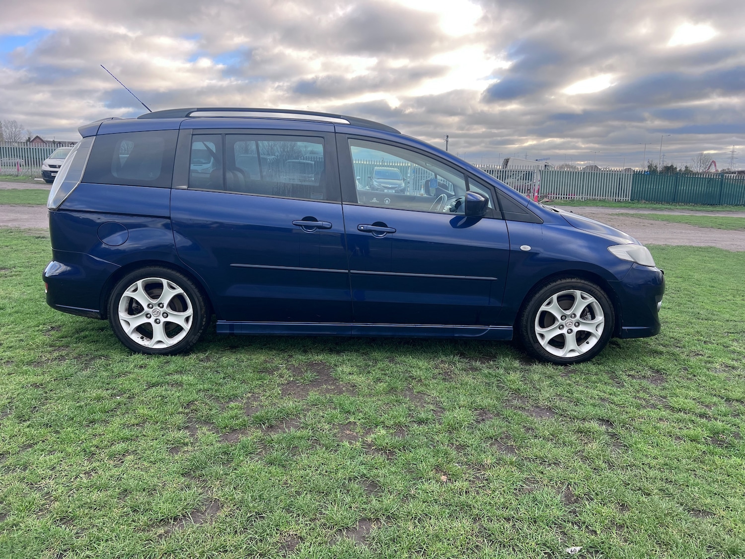Used Mazda Mazda5 2009 for sale - 76697836: Photo 34